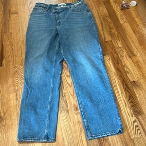 Abercrombie & Fitch The ‘90s Straight Jean size 31/12R Curve Love